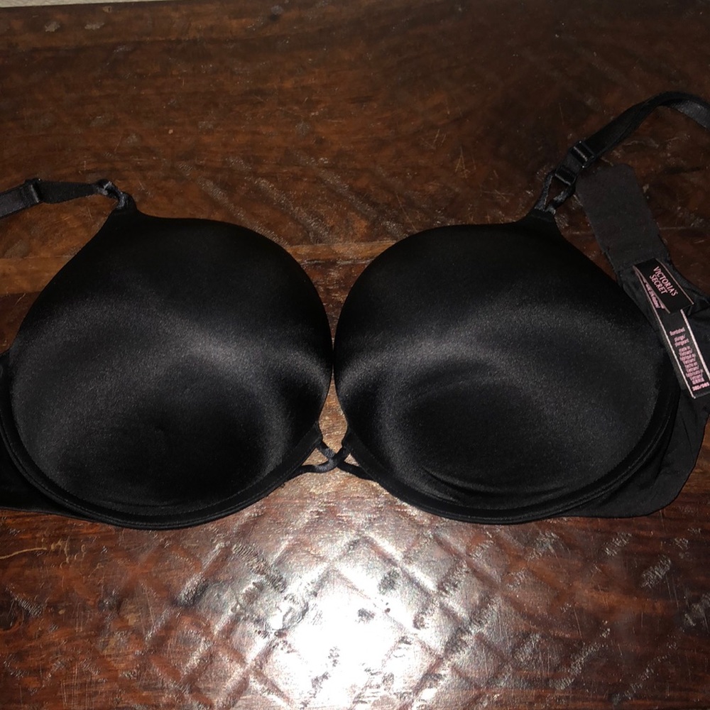 Victoria Secret Bombshell Bra 38D